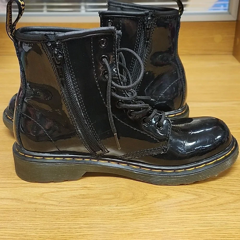 Doc Martens youth 3 combat boots